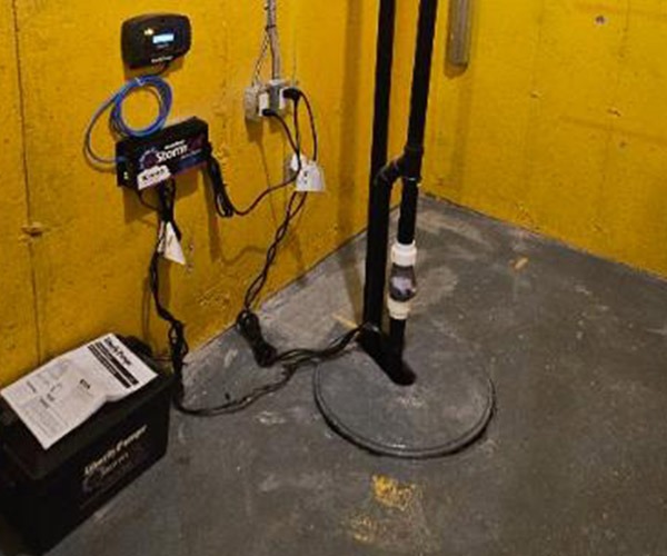 Battery backup sump pump system and monitoring components in Ottawa